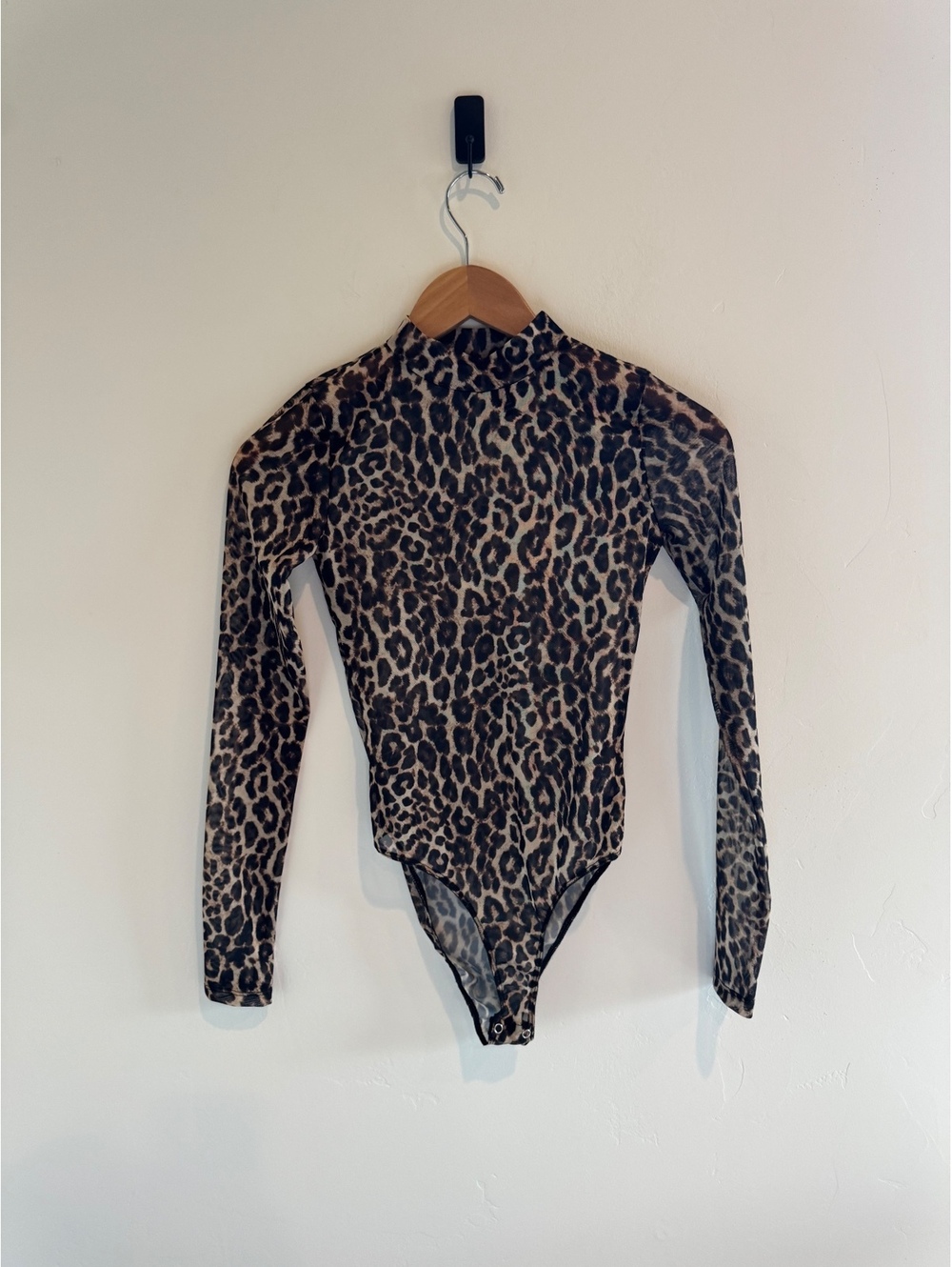 Forever 21 Leopard Print Mesh Long Sleeve Bodysuit Size Small